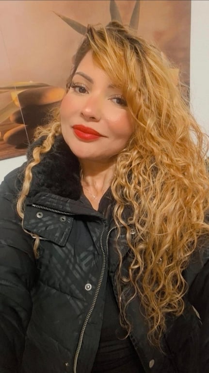 Gaby massagem tântrica,sensual e depilação 