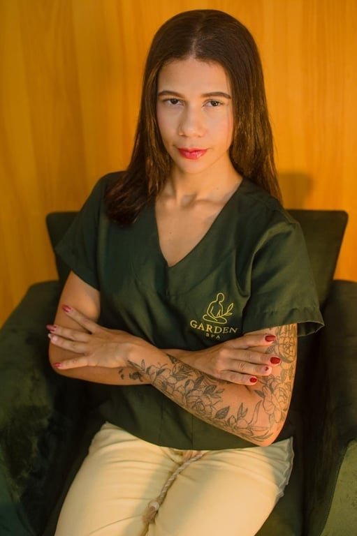 Maria Rodrigues - Momento especial que você merece Massagem sensual em