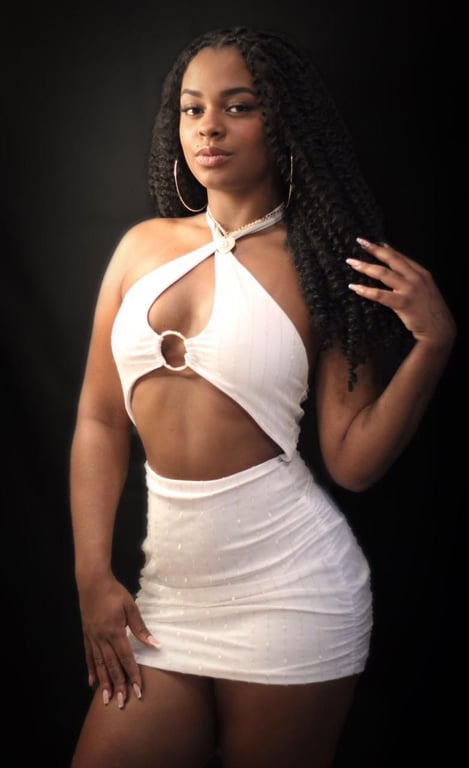 BIANCA - SELENE Massagem nuru no