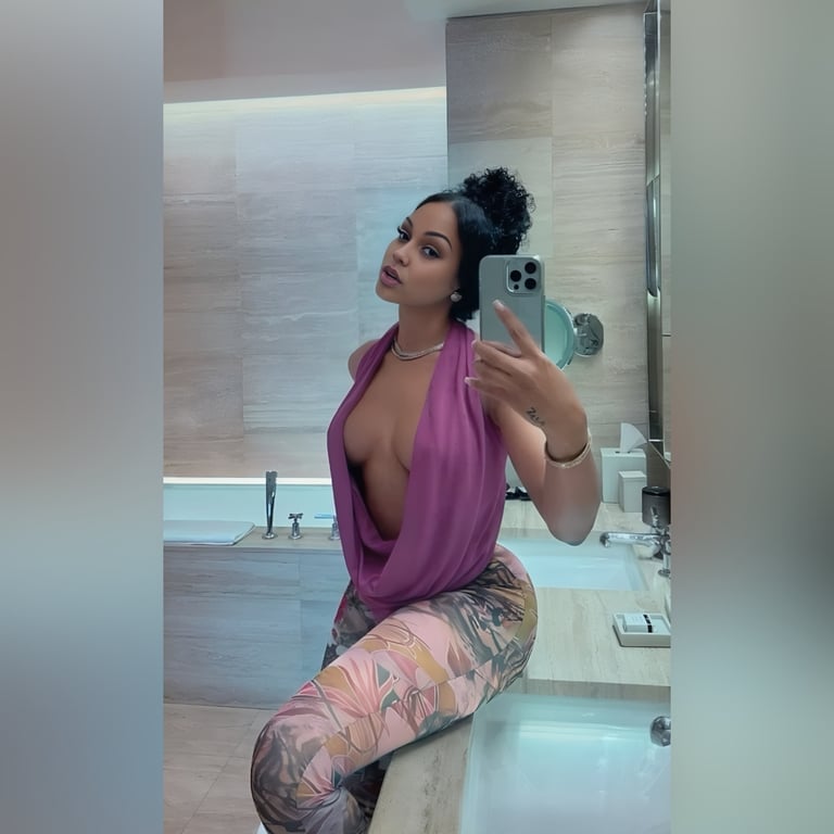Jade - Pura, serena e preciosa. Assim será a sua massagem 