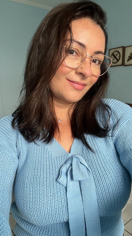 Jenna Terapeuta viver com massagem é viver melhor Massagista