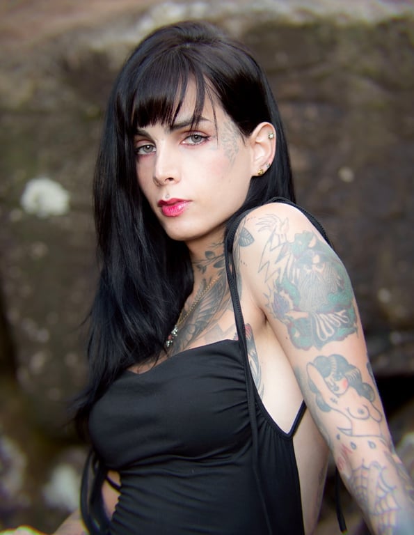 Nanda Monroe - Terapeuta Corporal Massagem