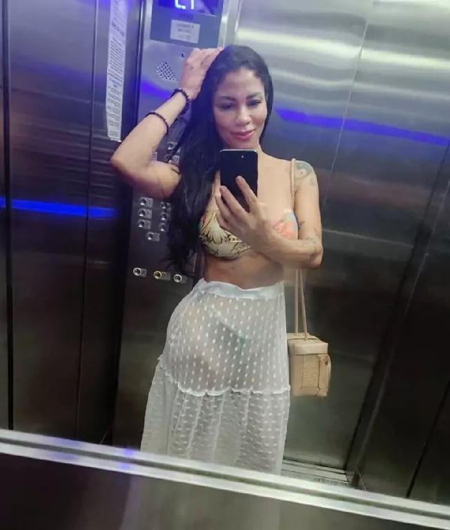  Terapeuta Especialista em Massagem Tailandesa Massagem sensual