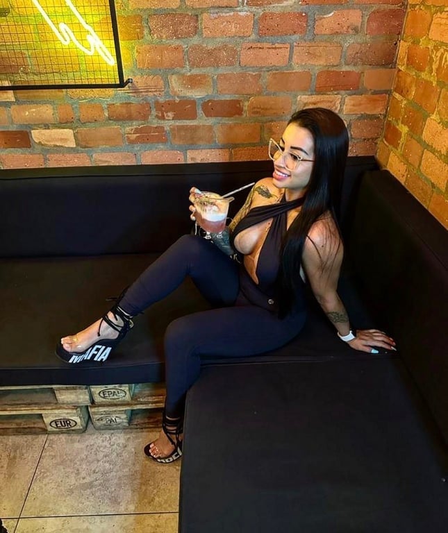 Scarllet - A arte da massagem sensual