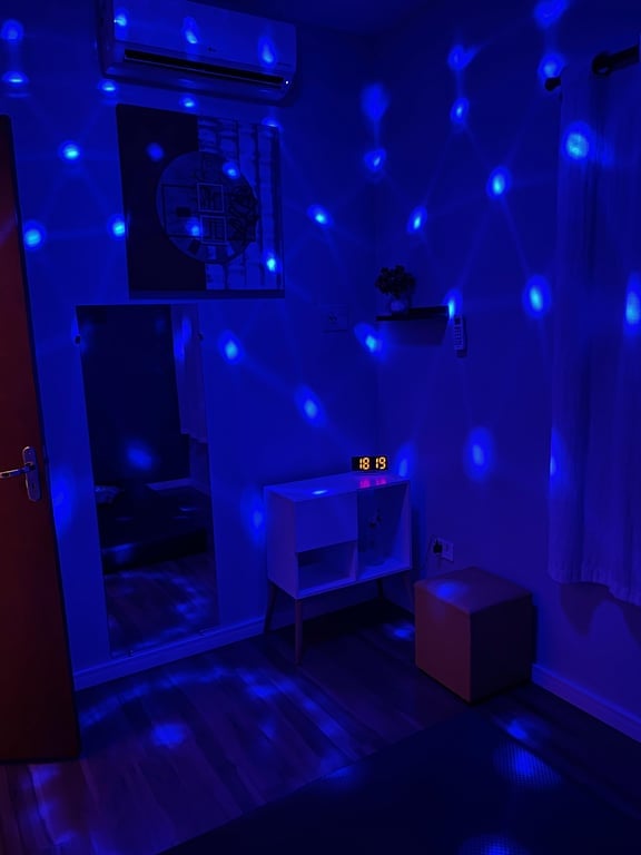 DEEP THERAPY - TRABALHE CONOSCO Massagem sensual em