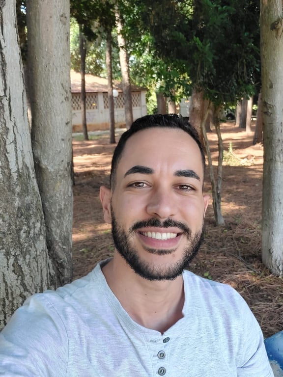 Rhavi Massagem relaxante à terapia tântrica, vem relaxar. Massagem tântrica