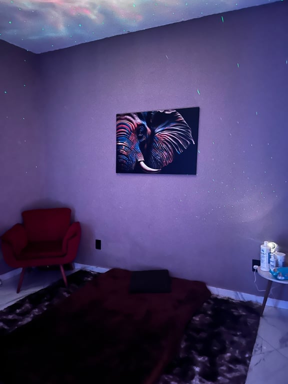 Maysa- Seu refúgio de bem estar e prazer! Local próprio. Massagem nuru em