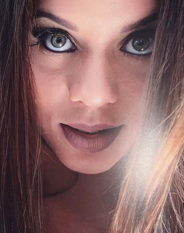 Ísis knust Massagem nuru
