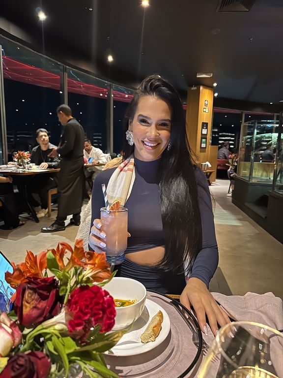 Marine Massoterapeuta - Profissional Massagem Nuru, Tântrica