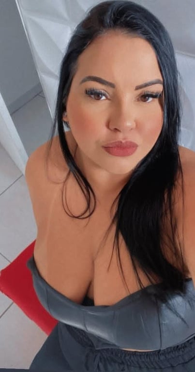 Jè - Morena Plus Size Massagem Massagem