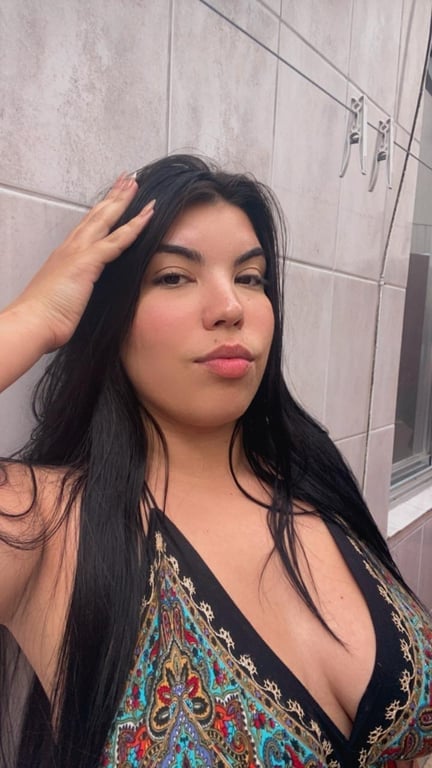 Alana Moreira Massoterapeuta - Especialista em Massagem Sensual Massagem tântrica