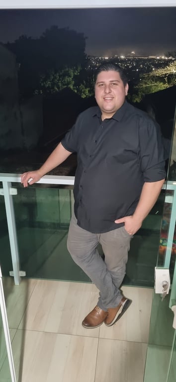 Leo massagem Relaxante/sensual e Terapêutica 