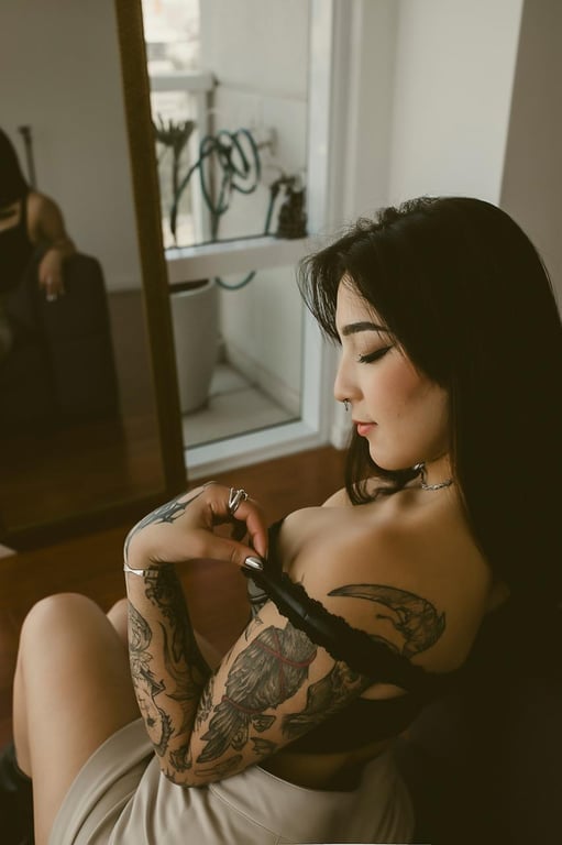 Jhenny Itsuke Terapeuta Tântrica Massagem
