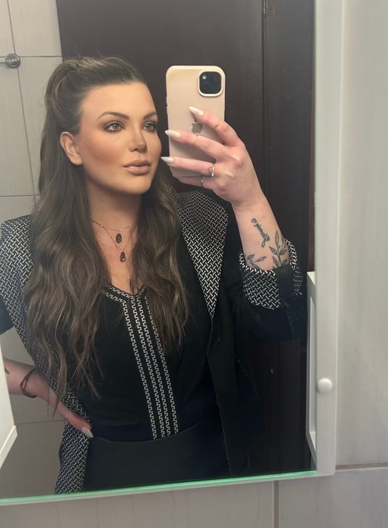 Nicole Massoterapeuta Massagista em