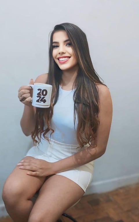 Jaqueline erapeuta especialista em Tântrica lingam e nuru