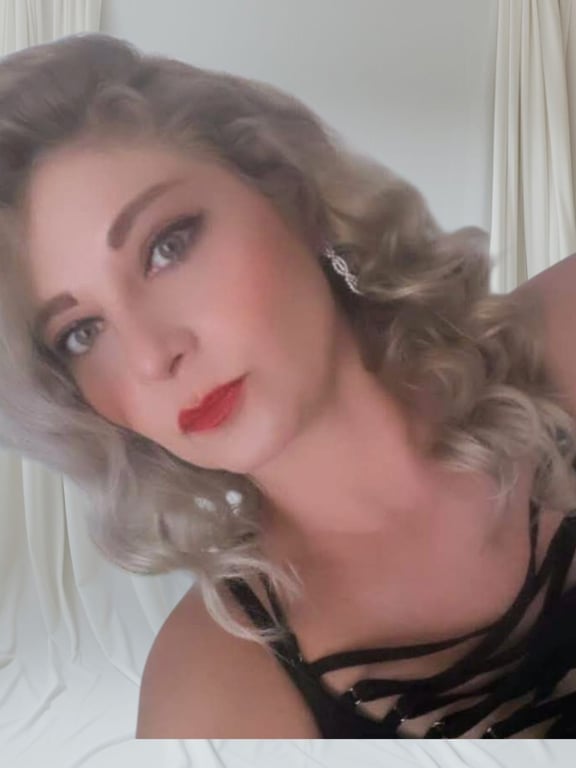 Camila Massagista Tântrica 