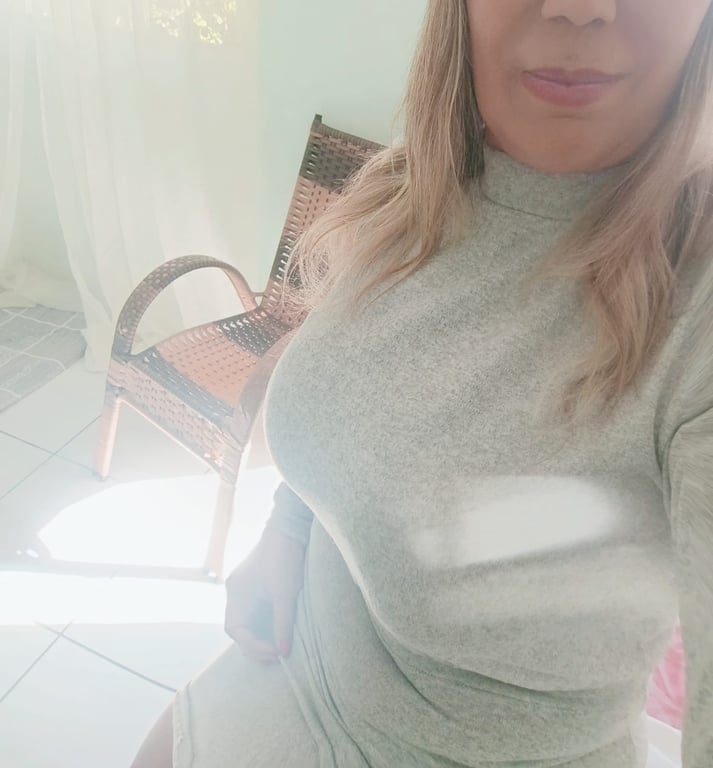 Ester Terapeuta Corporal Massagem