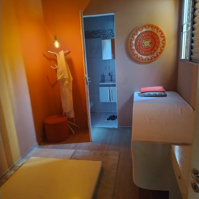 Sala para vc trabalhar com massagem sem se prender a horário Massagem