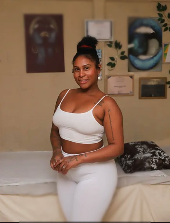 Leona, Relaxamento e Terapia Sexual. Massagens integrativa