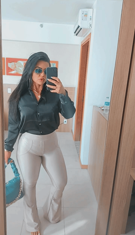 Especialista em Nuru e relaxante Massagista em