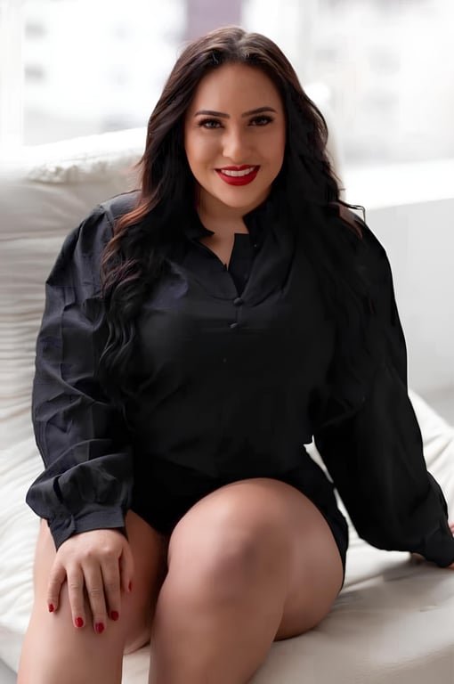 Laura Mattos Terapeuta acessível, massagem tântrica, relaxante e nuru Massagem tântrica em