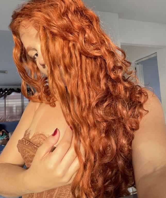 Lorena dedinhos atrevido e sensualidade intensa 