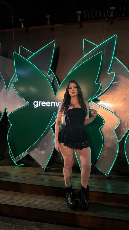 Jade Massoterapeuta - Massagem Tântrica