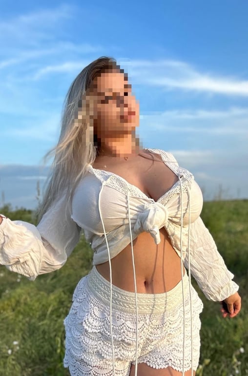 Julia Massoterapeuta - Massagem Relaxante e Nuru Massagem