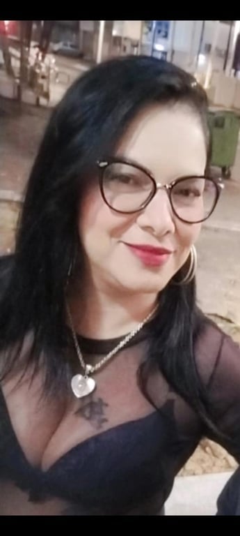 Sara massagem ,atenciosa carinhosa 