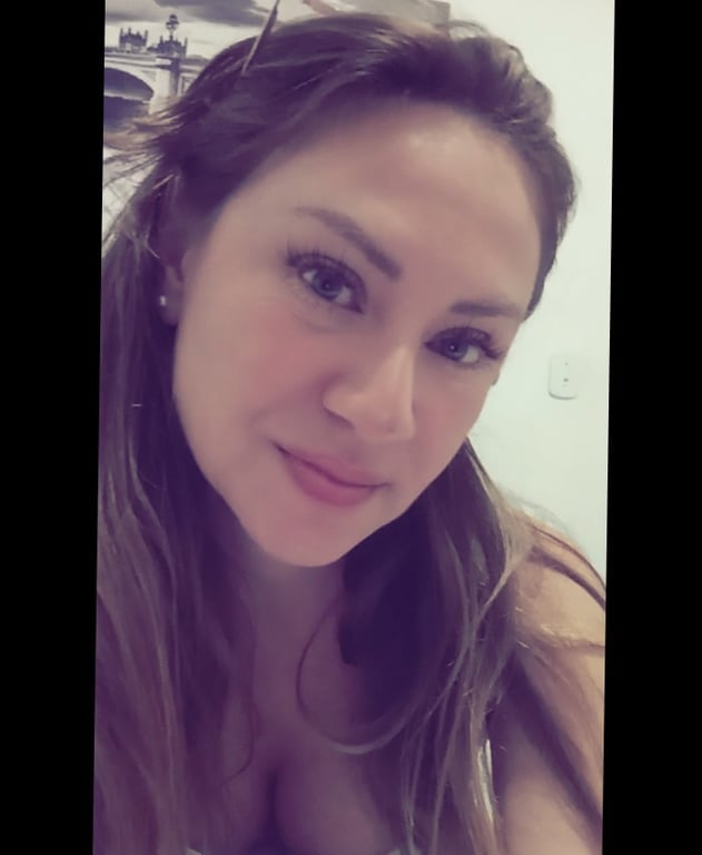 Terapeuta Shirley - com Studio próprio