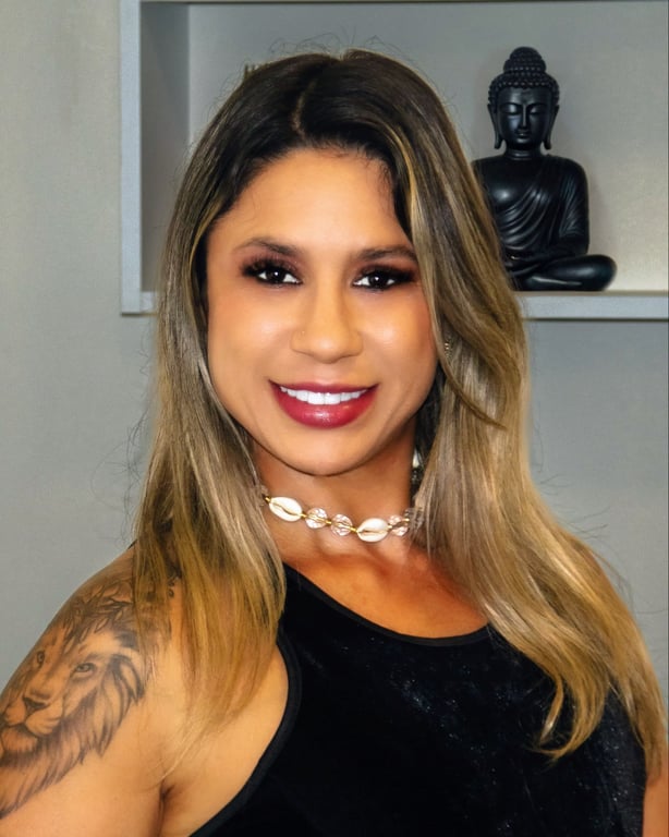 Tatá terapeuta tântrica, o prazer está no toque