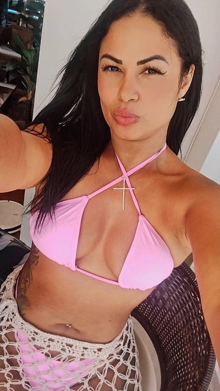 Suzy: “ ofereço momentos intensos, marcantes e impossíveis de esquecer