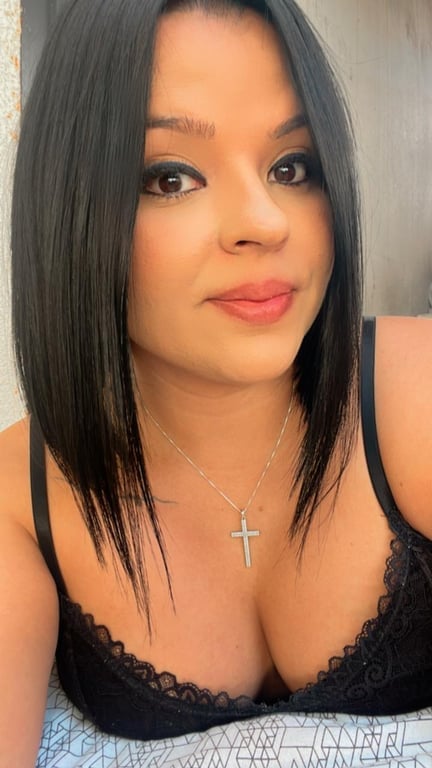 Laura ( Nuru em um atendimento que vai te enlouquecer )