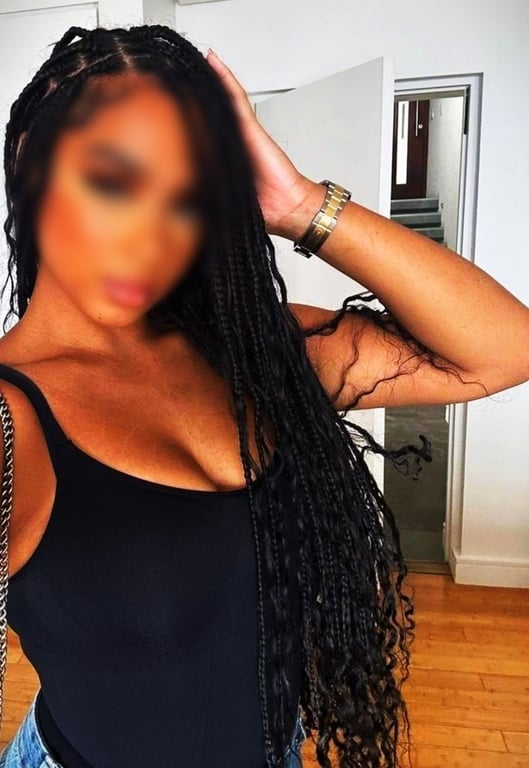Gaby (pretinha) Massagem nuru em