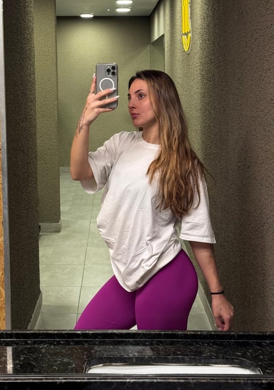 Venha desfrutar de uma bela massagem tântrica.