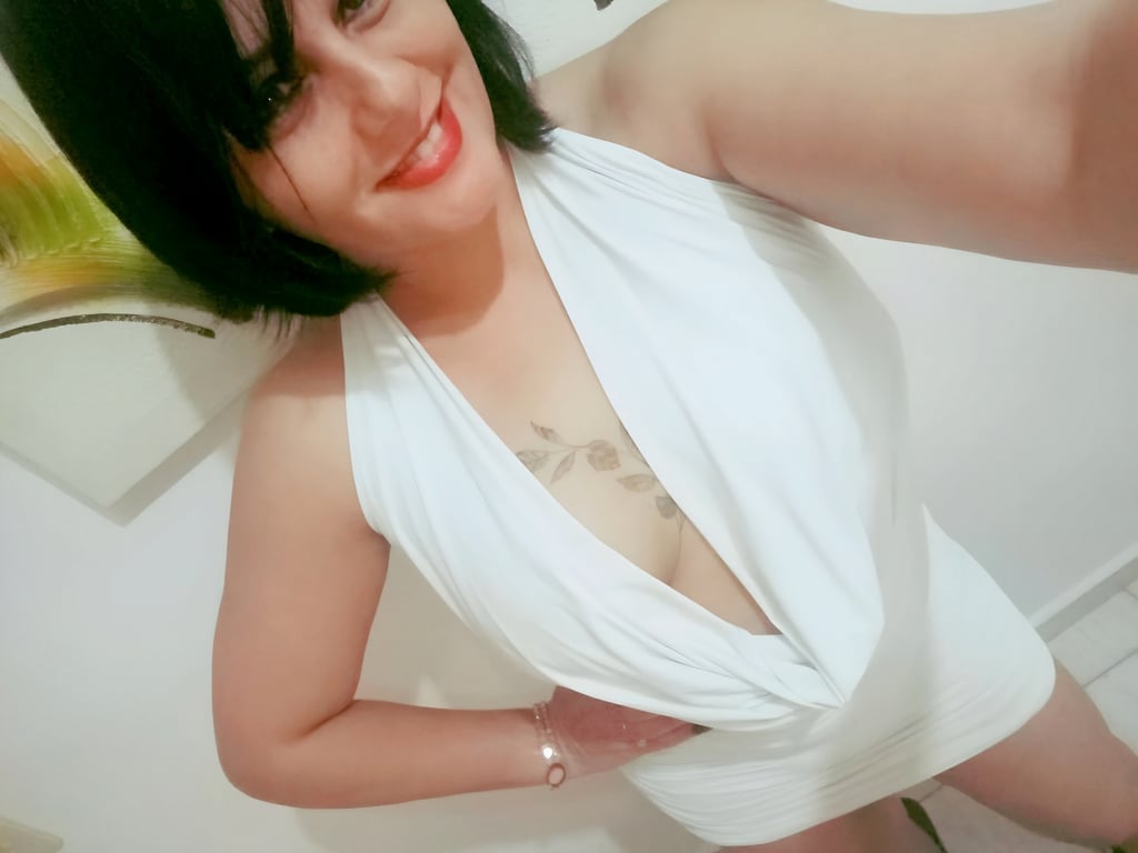 Carol | Massagista Certificada Massagem nuru