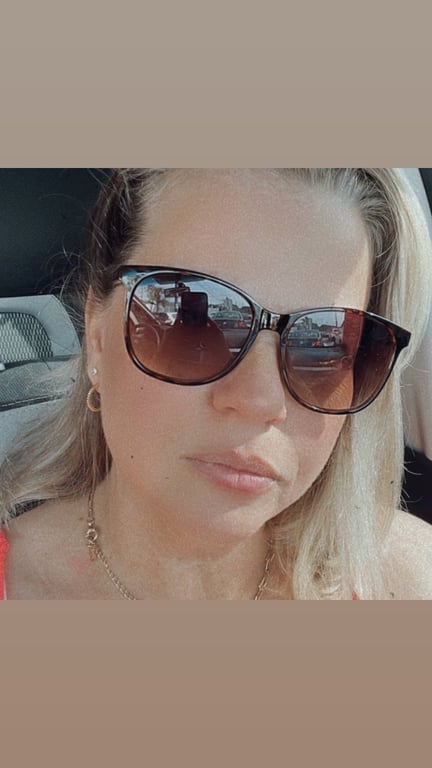 Elisa massoterapeuta 