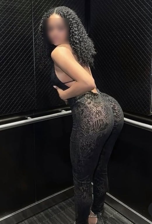 Vivian massoterapeuta Nuru completa Massagem tântrica
