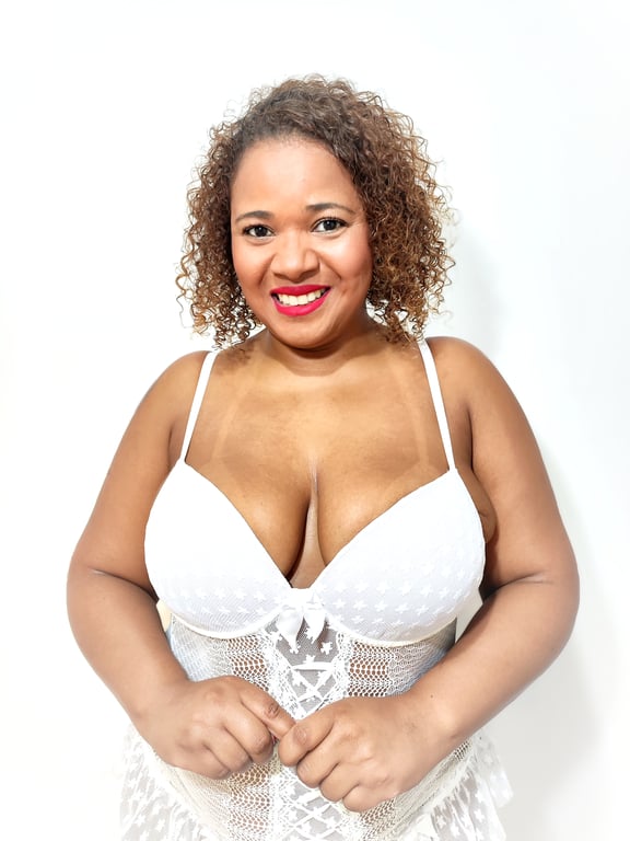 Emily Leoa Massagem Relaxante e Sensual Massagem nuru em