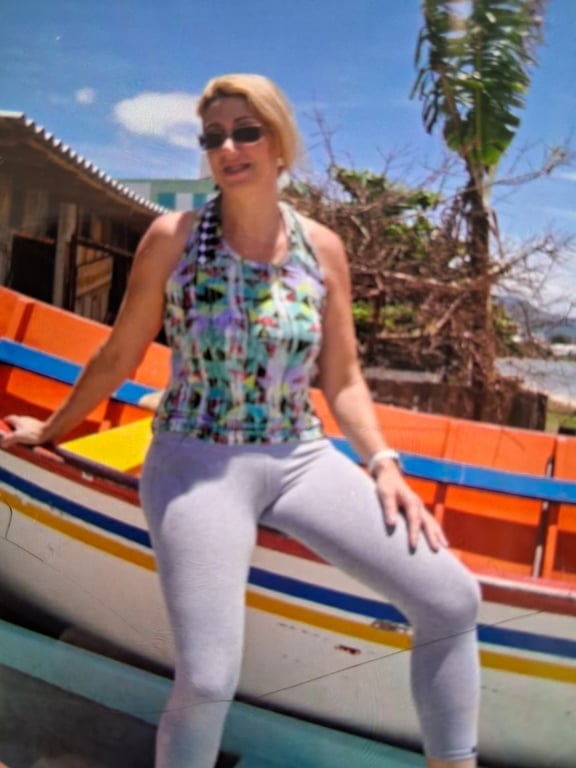 Ana – Massoterapeuta Técnicas Relaxantes Massagem em