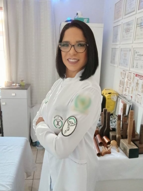 Massagista Sensual e Quiropraxista Acupunturista.