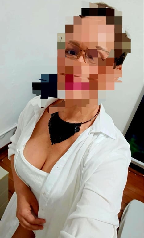 Serena Massoterapeuta - Massagem Tântrica 