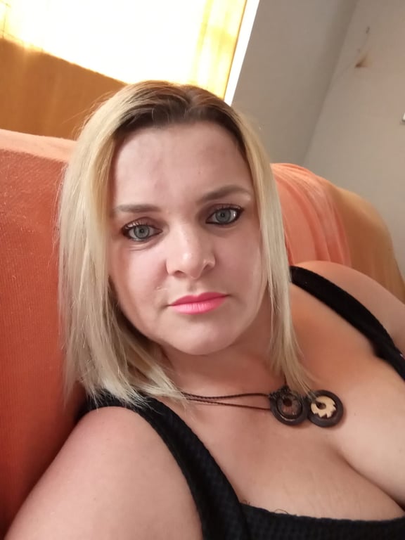 LEILA DUTRA -Massagem Relaxante - Depilação corpo