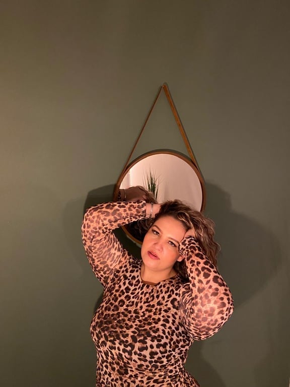 Alice Felina - Massagens eróticas Massagem nuru em