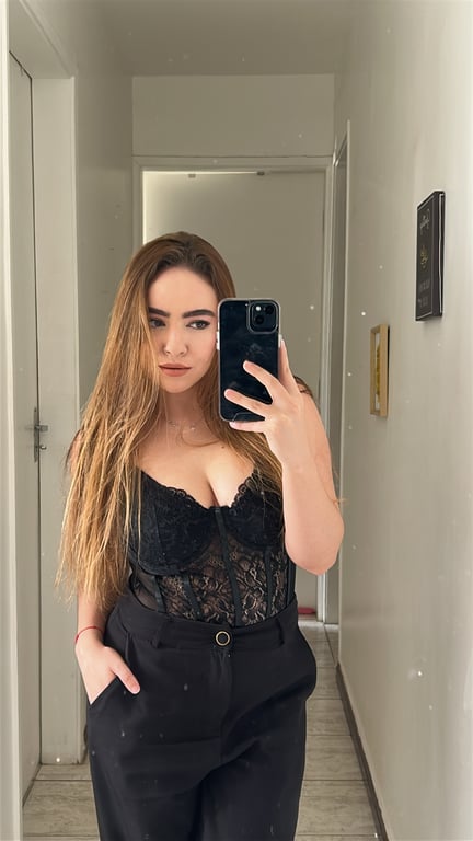 Maria Eduarda-Terapeuta corporal e Tântrica 