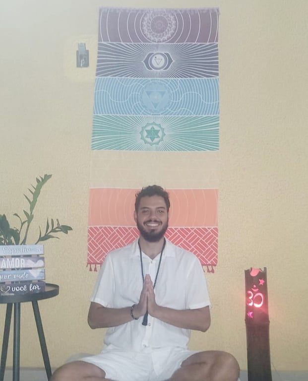 Felipe - Terapeuta Tântrico e Energético Massagem nuru em