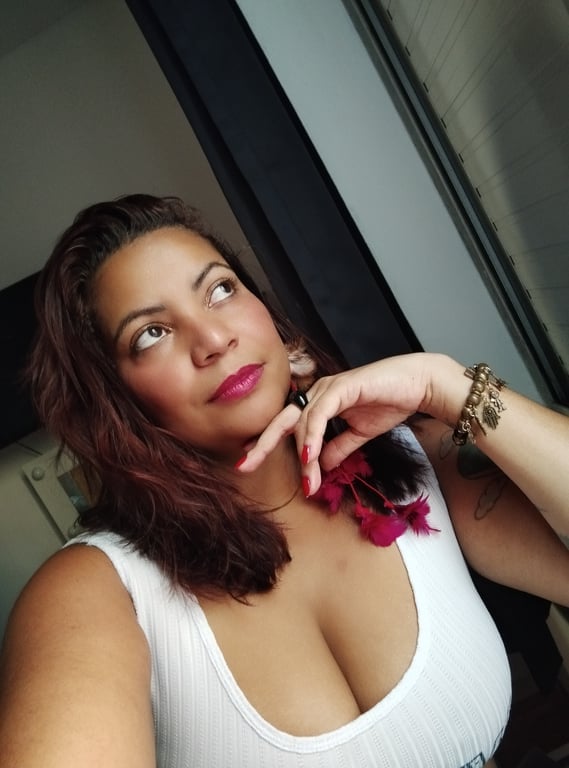 A melhor profissional de SP cuidando de você! Massagem