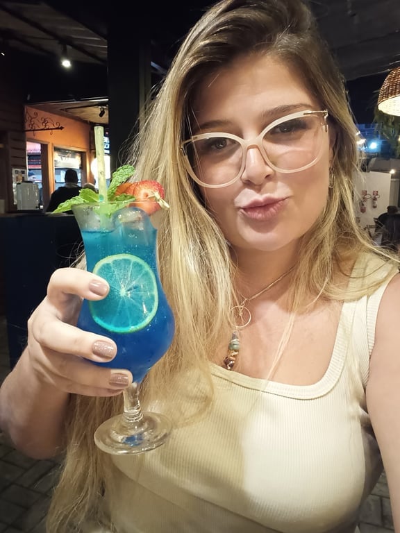  JAKI TERAPEUTA TÂNTRICA NURU Massagista