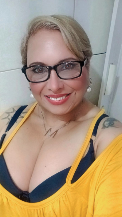 Lecy Rodrigues - Massagista profissional Copacabana. 