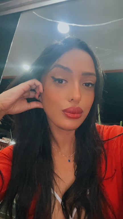 Liz Fontenelle- Venha garantir uma experiência sem igual Massagista em